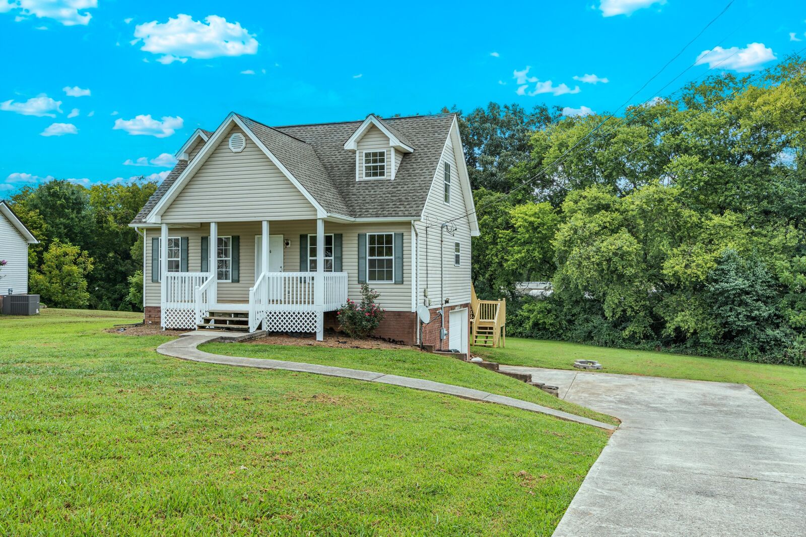 Property Photo:  129 Apple Valley Ct NE  TN 37310 