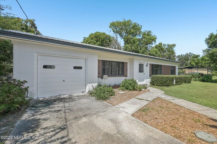 Property Photo:  407 Highland Avenue S  FL 32043 