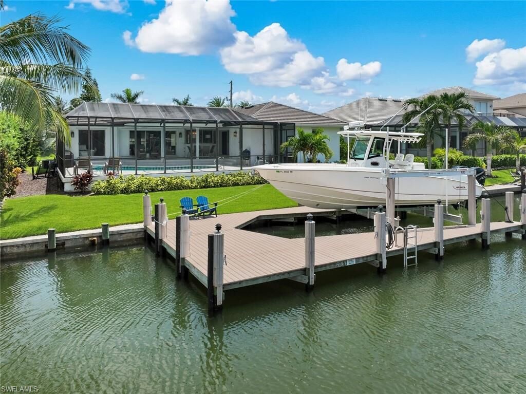 Property Photo:  641 Hernando Dr  FL 34145 