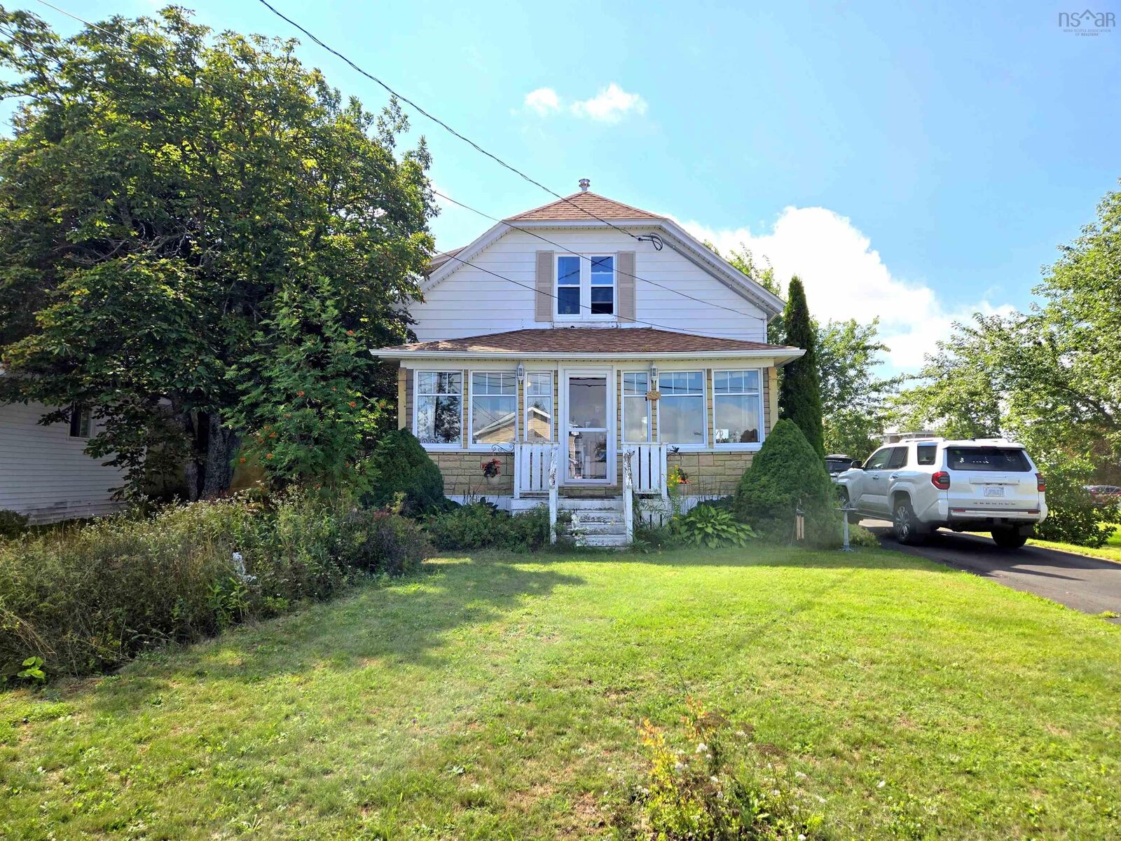 Property Photo: 35 Maple Street NS B0M 1X0