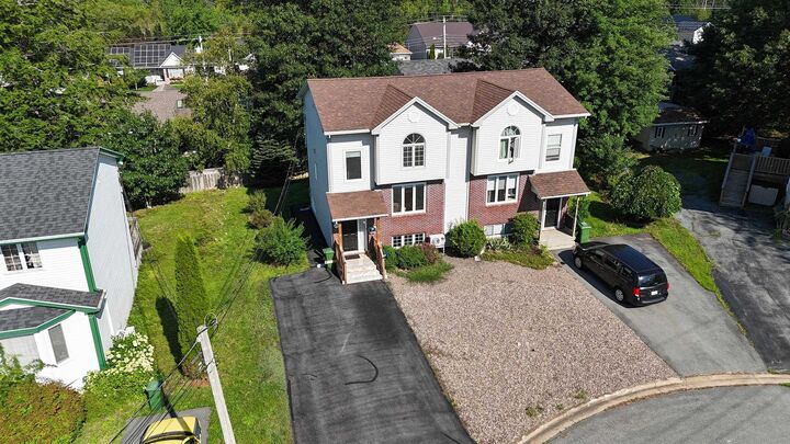 Property Photo: 27 Willowbend Court NS B4V 3V9