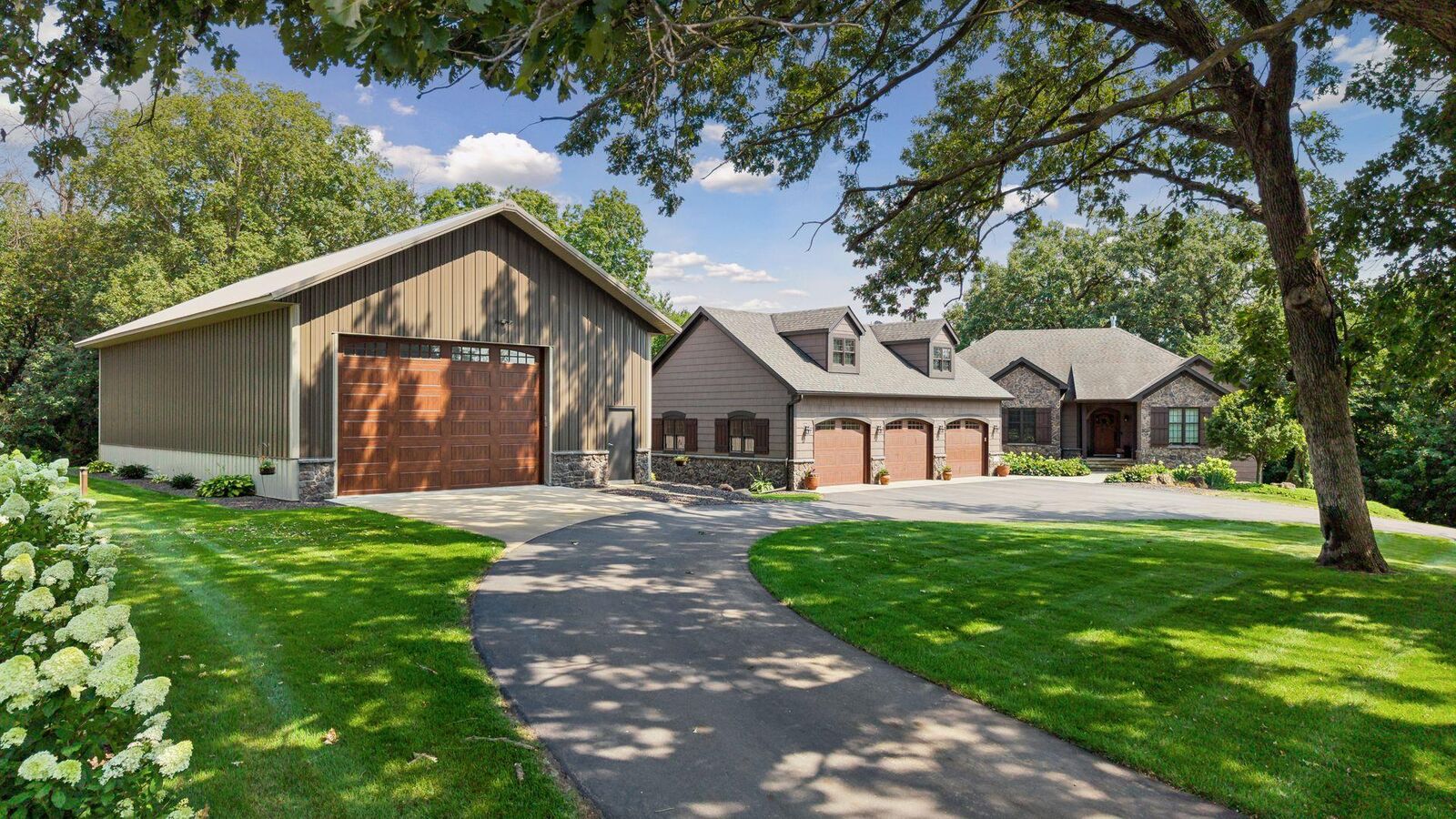 Property Photo:  10345 Cannon Woods Trail  MN 55387 