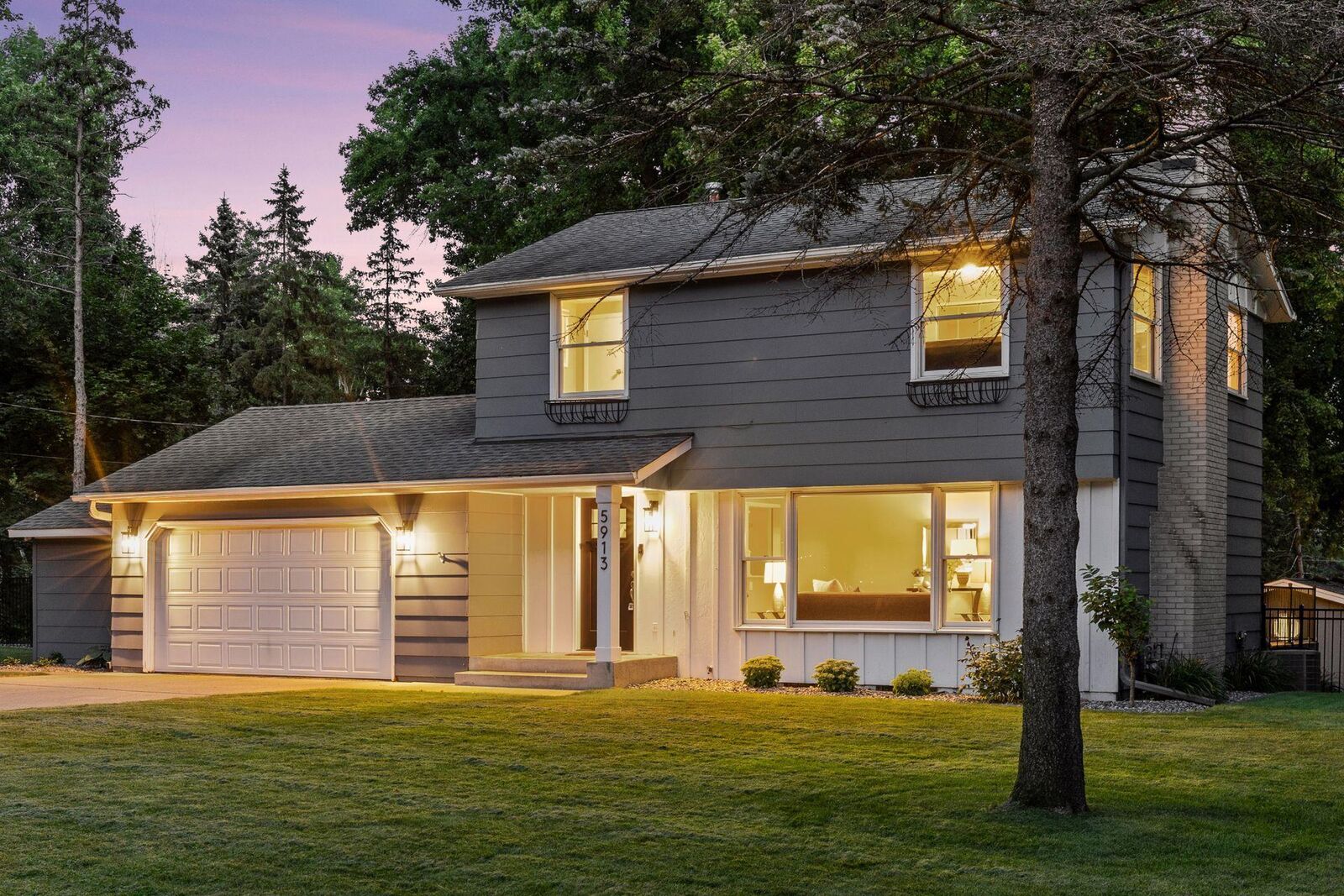 Property Photo: 5913 Woodland Circle MN 55345