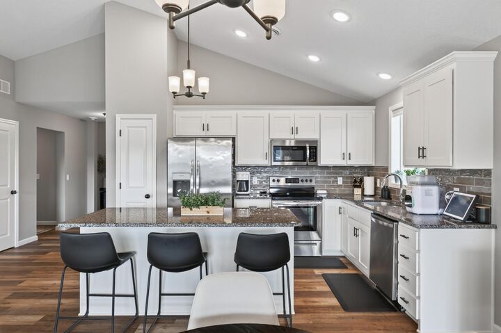Property Photo:  6180 Quin Avenue NE  MN 55330 