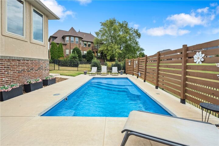 Property Photo:  6331 W Valley View Road  AR 72758 