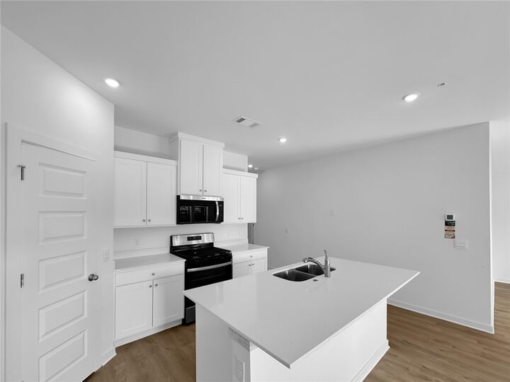 Property Photo:  555 Oklahoma Street  AR 72730 