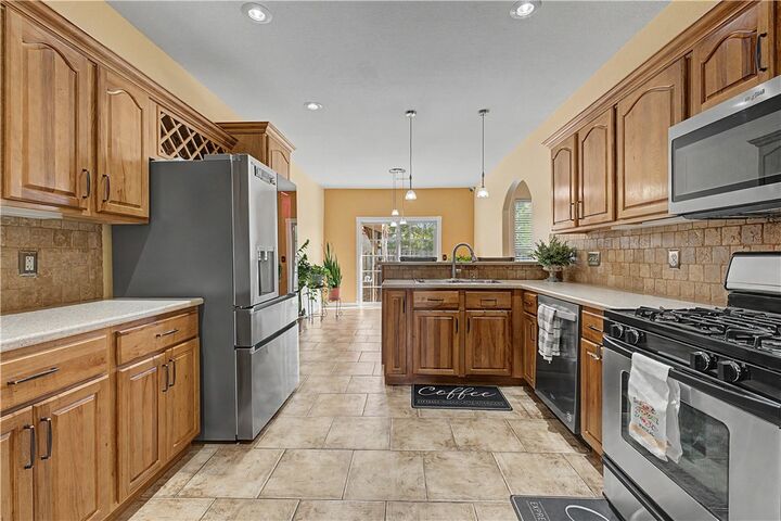 Property Photo: 5310 S Stone Bay Circle AR 72758