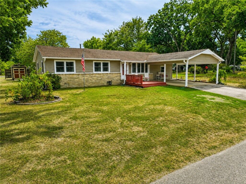 Property Photo: 201 W 1st Street MO 64856