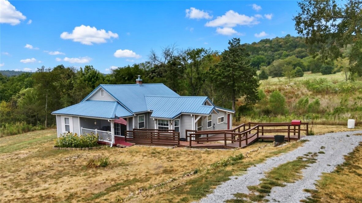 Property Photo:  1262 N Ar-59  AR 72736 