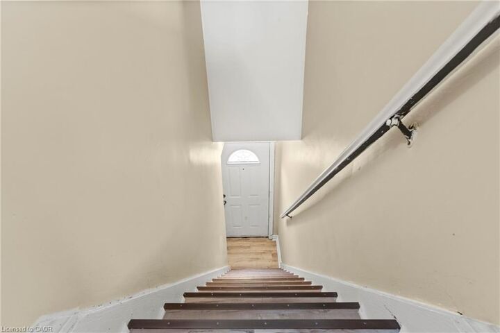 Property Photo:  1 West Street N Upper  ON L2V 2R8 