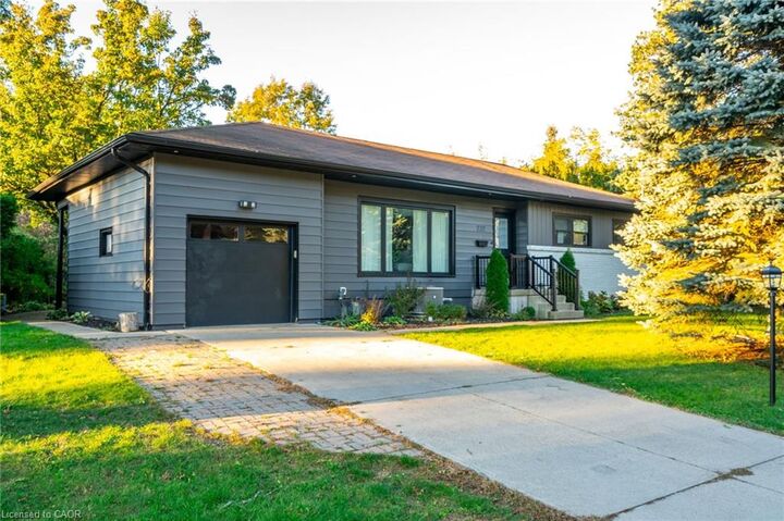 Property Photo:  232 Rosemary Lane 2  ON L9G 2K7 