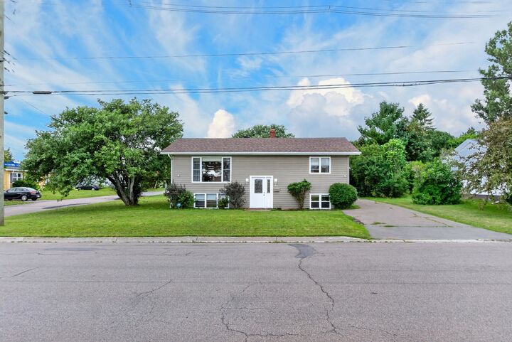 Property Photo: 226 Arcona Street PE C1N 2X2