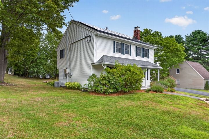 Property Photo:  4 Jeffrey Rd  MA 01821 