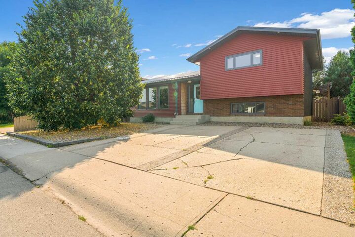 Property Photo: 89 Stevenson Street SE AB T1B 3H1