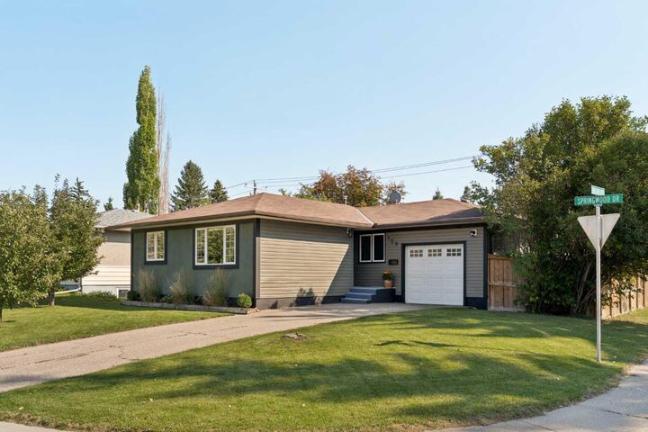 Property Photo:  129 Springwood Drive SW  AB T2W 0K8 