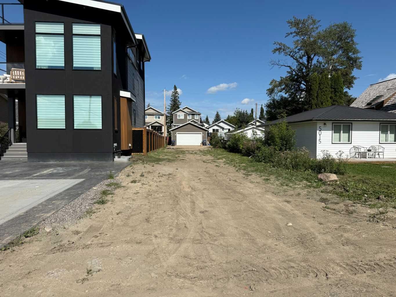 Property Photo: 5017 42 Street AB T4S 1B9