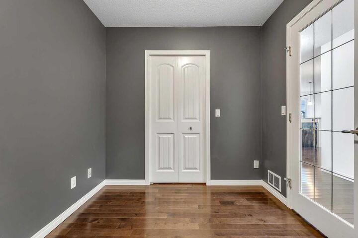 Property Photo: 175 Panatella Hill NW 1202 AB T3K 0V9