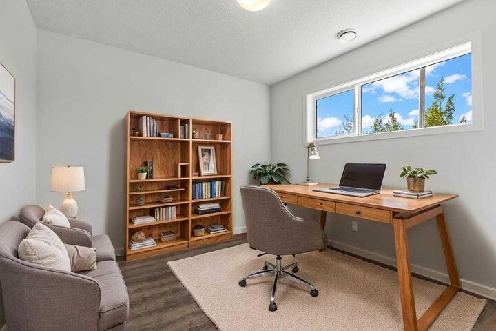 Property Photo: 30 Evanscrest Manor NW AB T3P 2A3