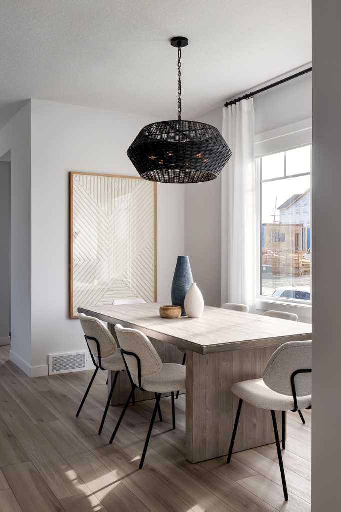 Property Photo:  477 Rosemary Gardens SE  AB T3S 1A2 