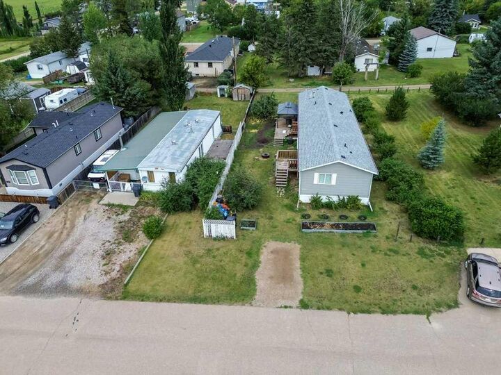 Property Photo: 432 3 Avenue AB T0M 0Y0
