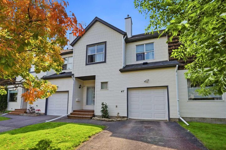 Property Photo: 47 Bridlewood View SW AB T2Y 3X7
