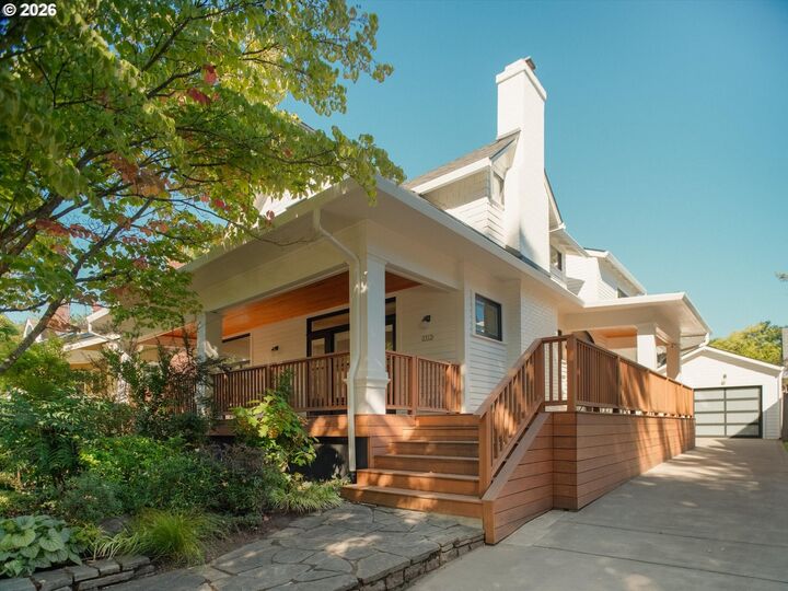 Property Photo: 2512 NE 45th Ave OR 97213