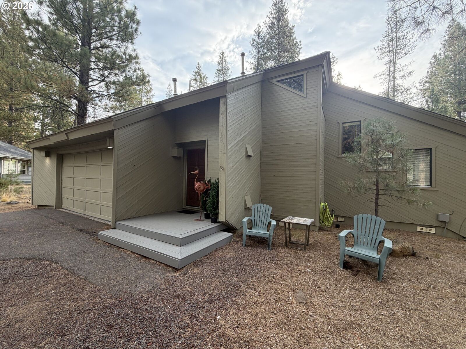 Property Photo: 57384 Acacia Ln 3 OR 97707