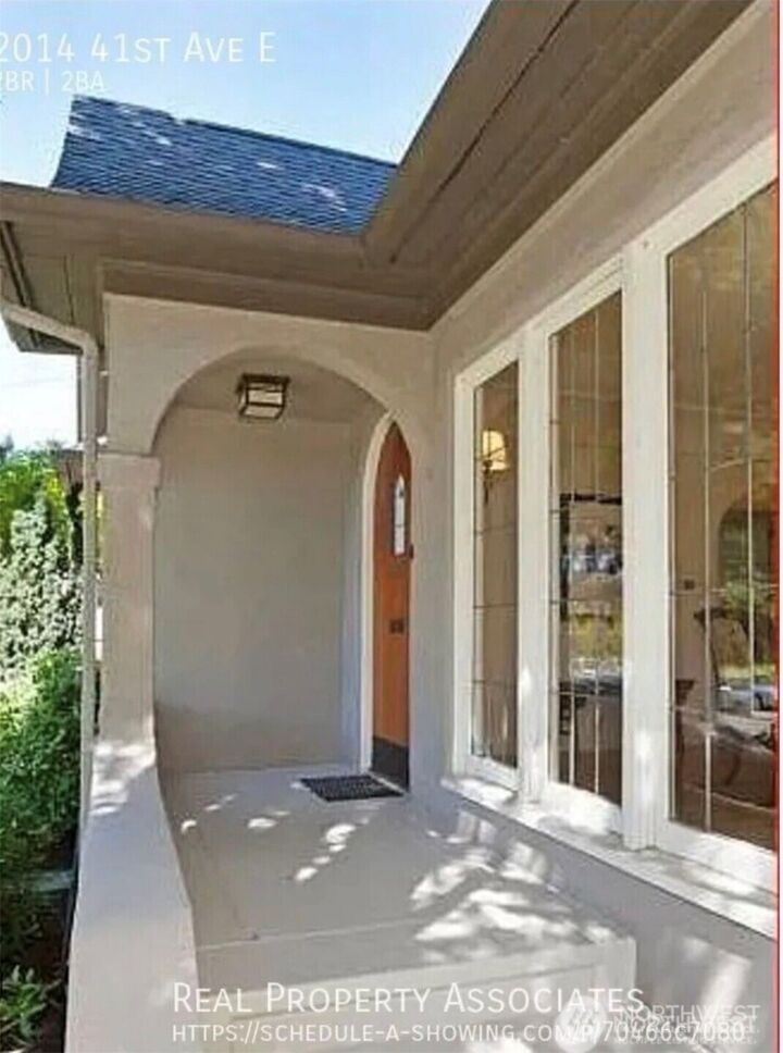 Property Photo:  2014  41st Avenue E  WA 98112 