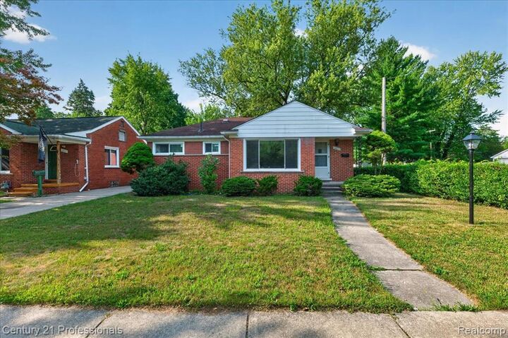 Property Photo:  16615 Pomona Drive  MI 48240 
