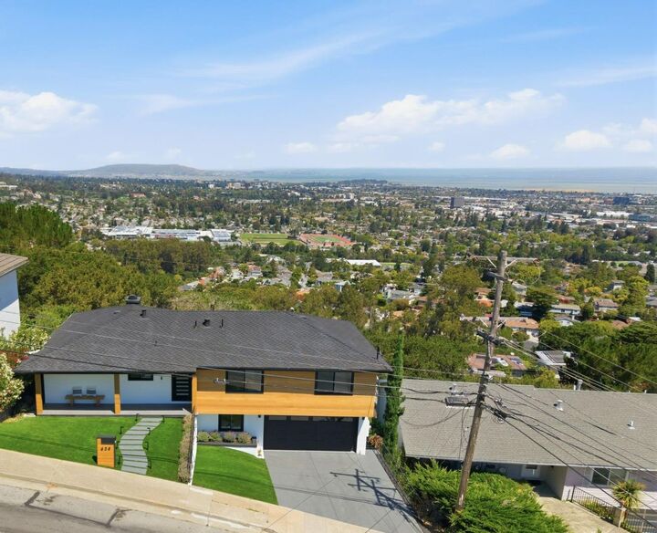 Property Photo:  628 Newlands Avenue  CA 94403 