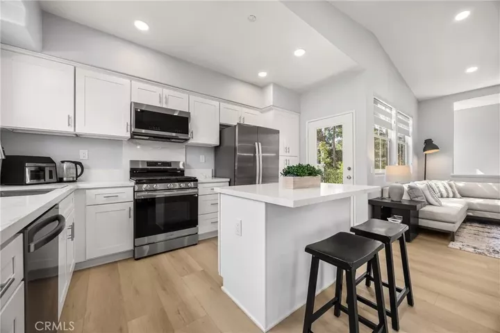 Property Photo:  1906 Crescent Oak  CA 92618 