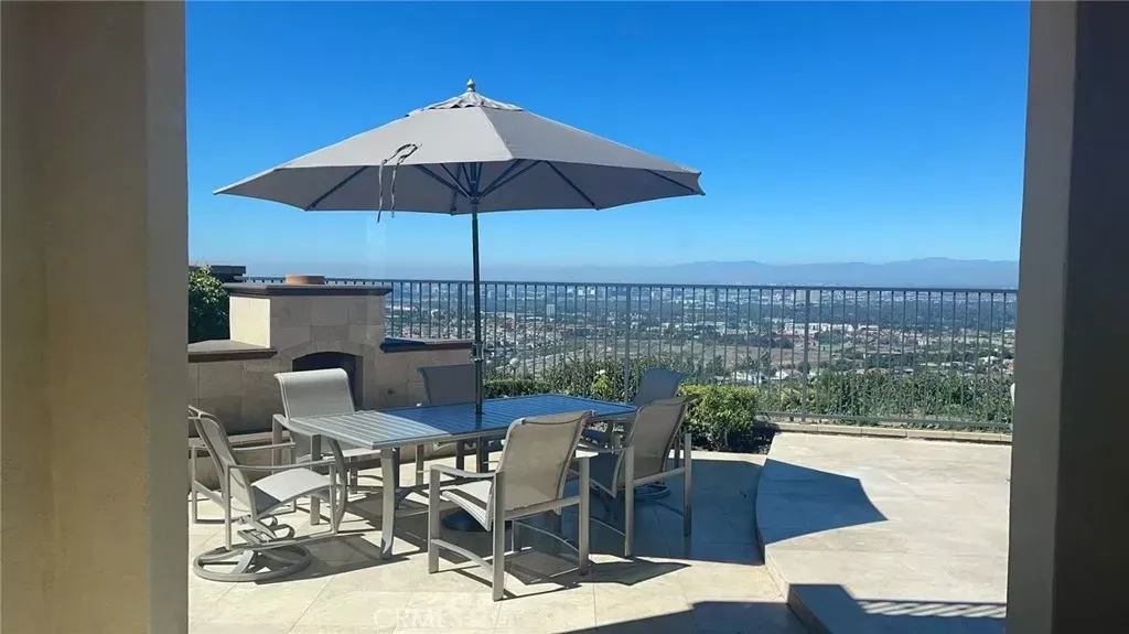 Property Photo:  33 Trumpet Vine  CA 92603 
