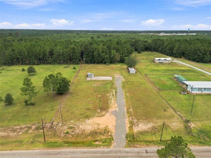 Property Photo: 677 Gearen Road LA 70633
