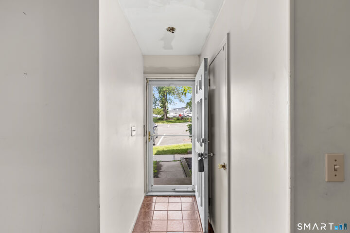 Property Photo:  93 Park Avenue 305  CT 06810 