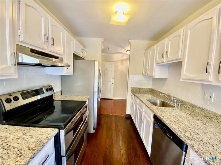Property Photo: 1 Valley Road 205 CT 06902