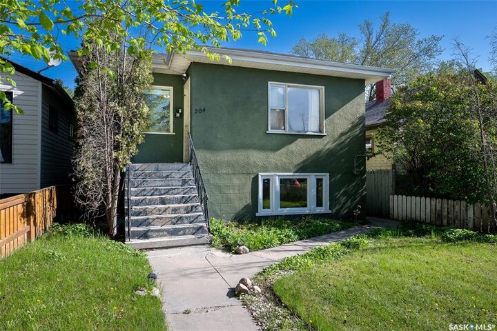 Property Photo: 204 25th Street W SK S7L 0C4