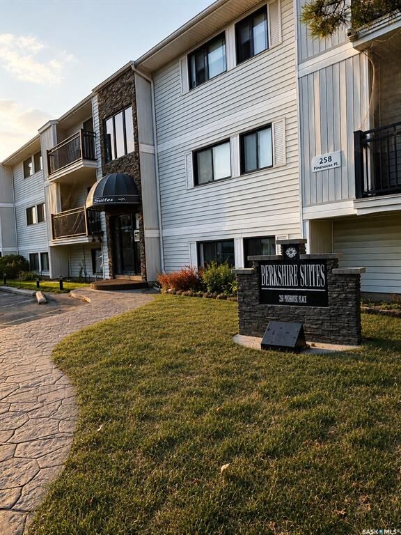 Property Photo: 258 Pinehouse Place 305 SK S7K 4X1