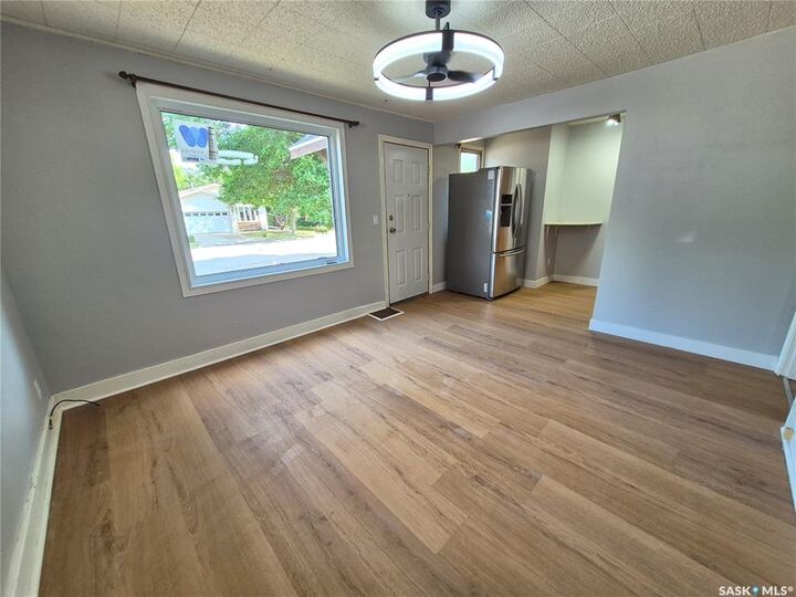 Property Photo:  111 9th Street NE  SK S4H 1E8 