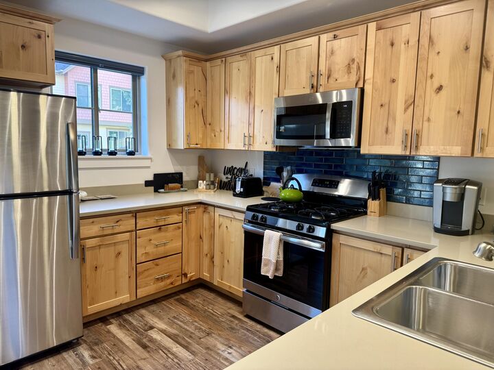 Property Photo: 2455 Woodside Blvd ID 83333