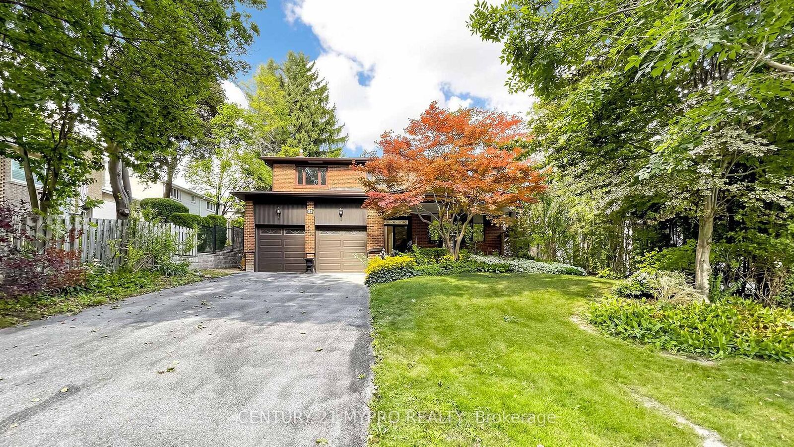 Property Photo:  23 Forest Park Crescent  ON L3T 2M5 