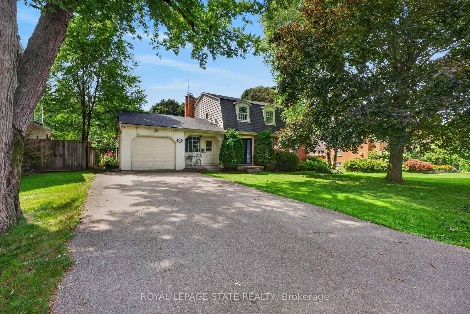 Property Photo: 166 Orchard Drive ON L9G 1Z9