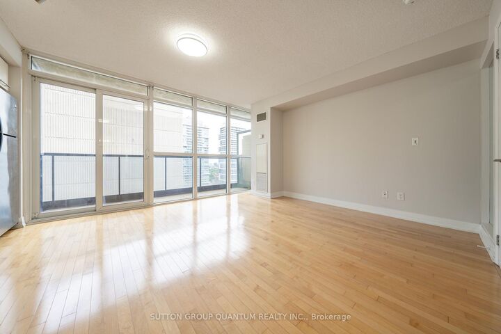 Photo de la propriété:  25 Carlton Street 1811  ON M5B 1L4 