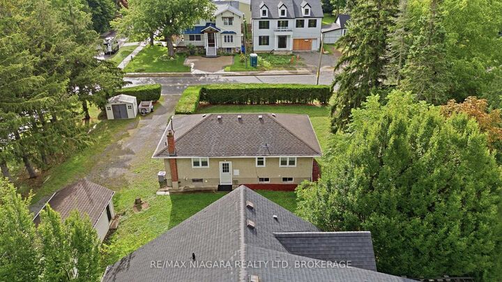 Property Photo: 557 Mississagua Street ON L0S 1J0
