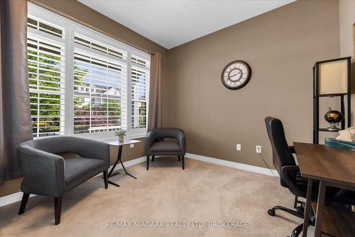 Property Photo: 404 Wright Crescent ON L0S 1J0