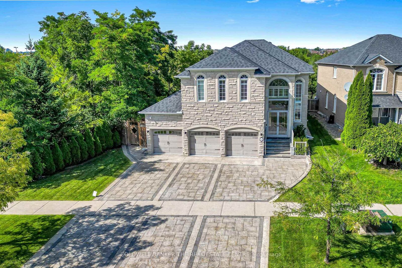 Property Photo: 32 Princeton Avenue ON L4S 2E3