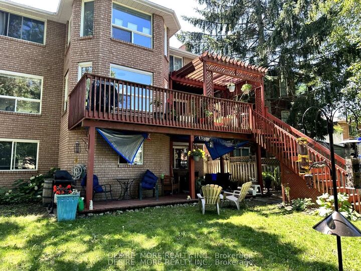 Property Photo: 54 Mayfair Drive Bsmt ON L4N 6Y8