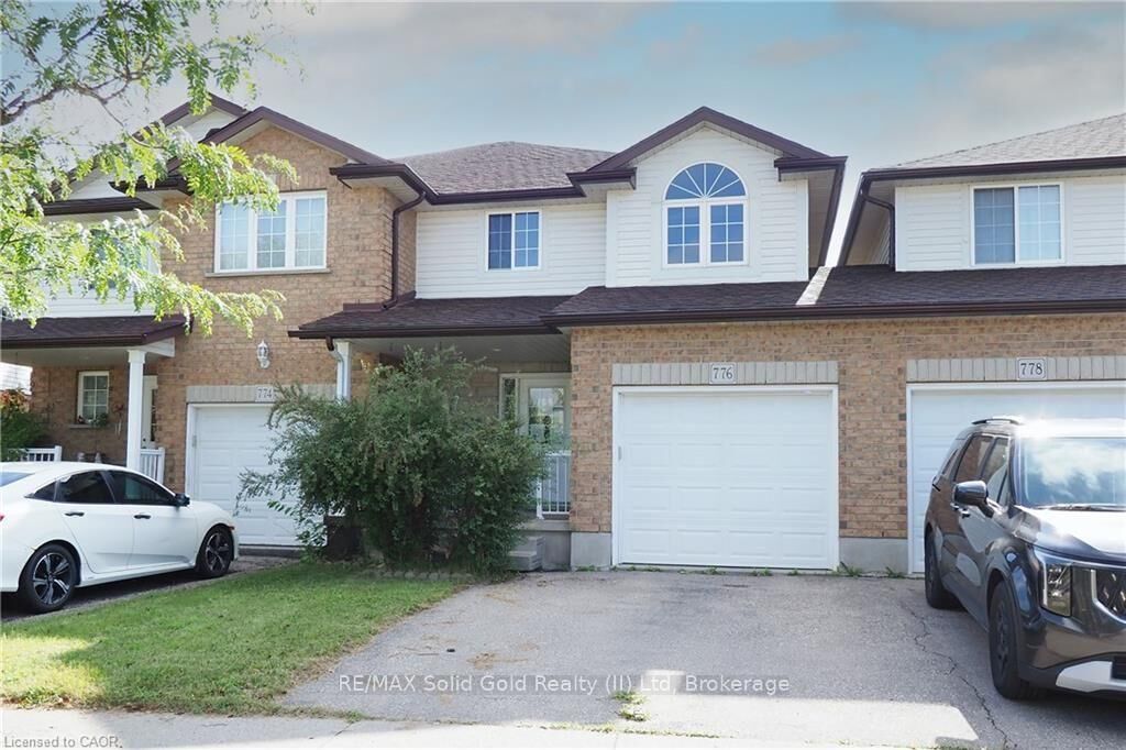 Property Photo: 776 Paris Boulevard ON N2T 2Y1