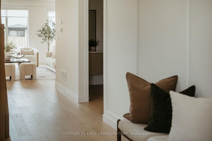 Property Photo: 2649 Heardcreek Trail ON N6G 0Z8