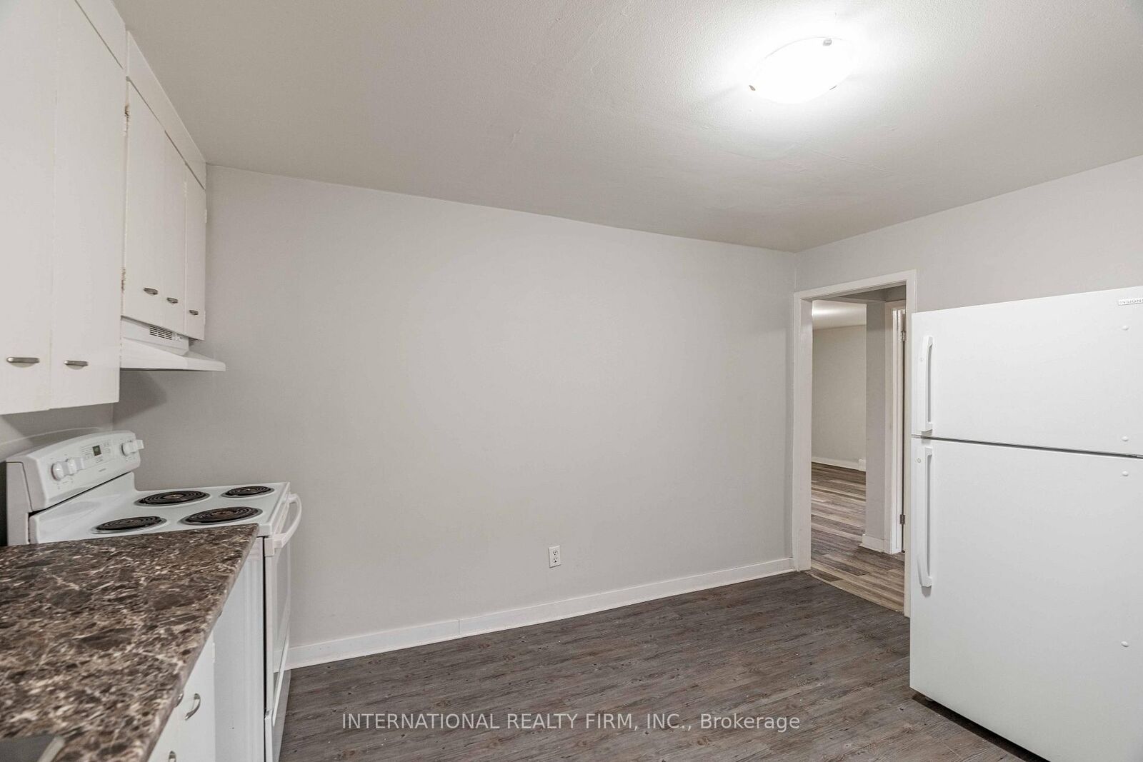 Property Photo:  75 King Edward Avenue  ON N5Z 3S7 