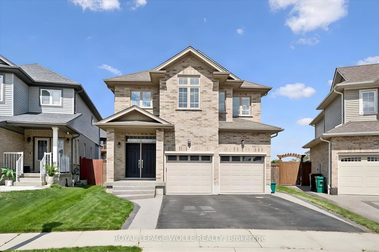 Property Photo: 941 Eden Oak Court ON N2A 0H4